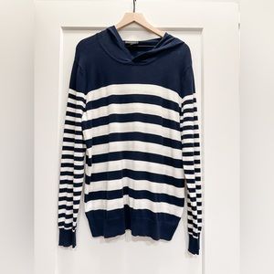Men’s Sweater w/Hoodie